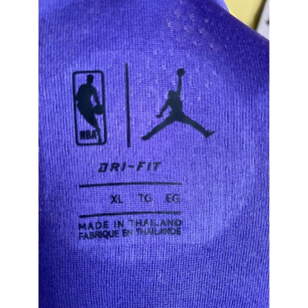 Nike Men's Dri-Fit LeBron James Los Angeles Lakers Jersey, Size XL - Picture 4 of 4